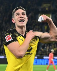 kaiyun-德甲最新积分战报 多特大胜差拜仁8分 斯图加特4轮不败冲进前3