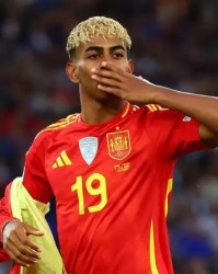 亚马尔称梦想赢得多座金球奖