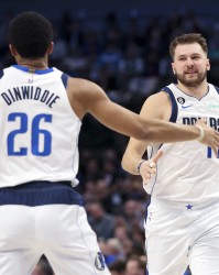 丁威迪：球队需要时东契奇会全力防守 切片都是从垃圾时间里剪的