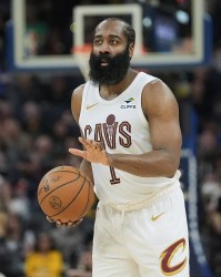 开云移动端-库里9000球里程碑仅第26！现役6人上榜 老詹独占鳌头冲16000大关